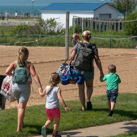 Tawas Bay Beach Resort & Conference Center East Tawas Εξωτερικό φωτογραφία