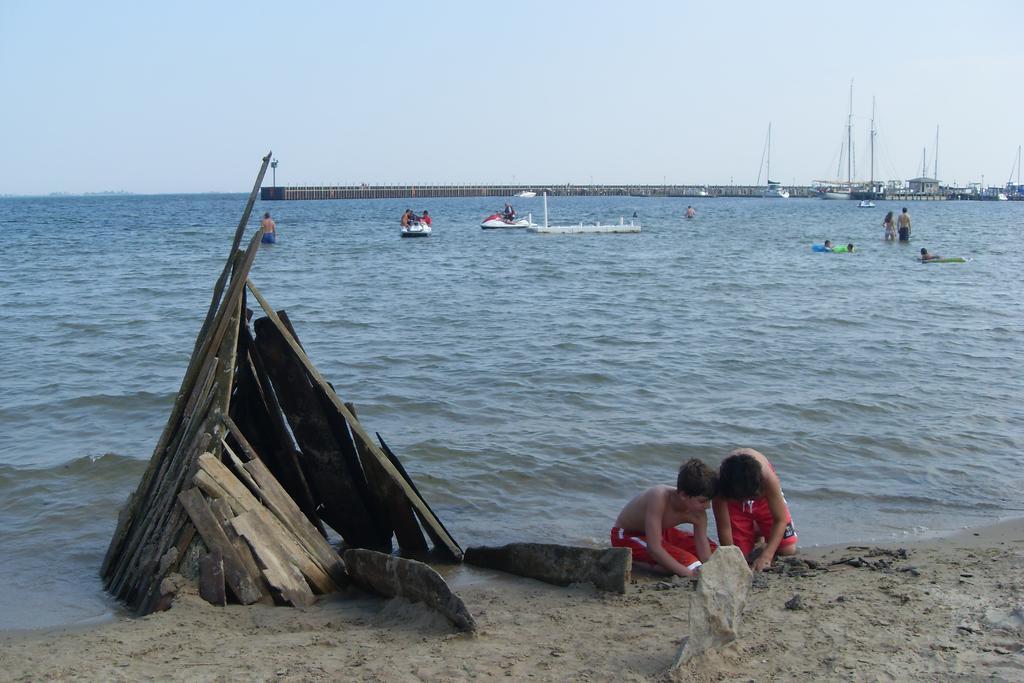 Tawas Bay Beach Resort & Conference Center East Tawas Εξωτερικό φωτογραφία